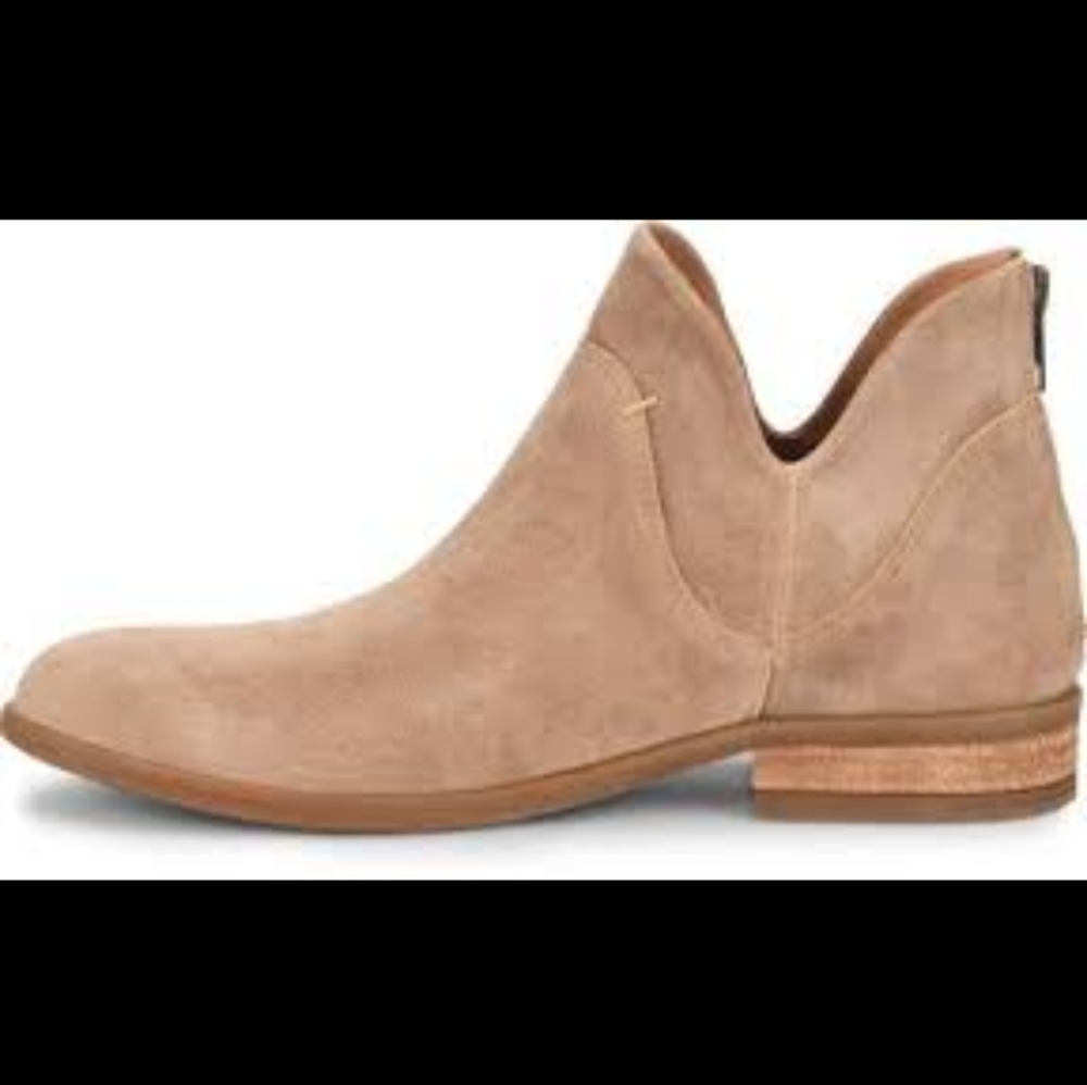 New Born Arula Tan Suede ankle boots size 9